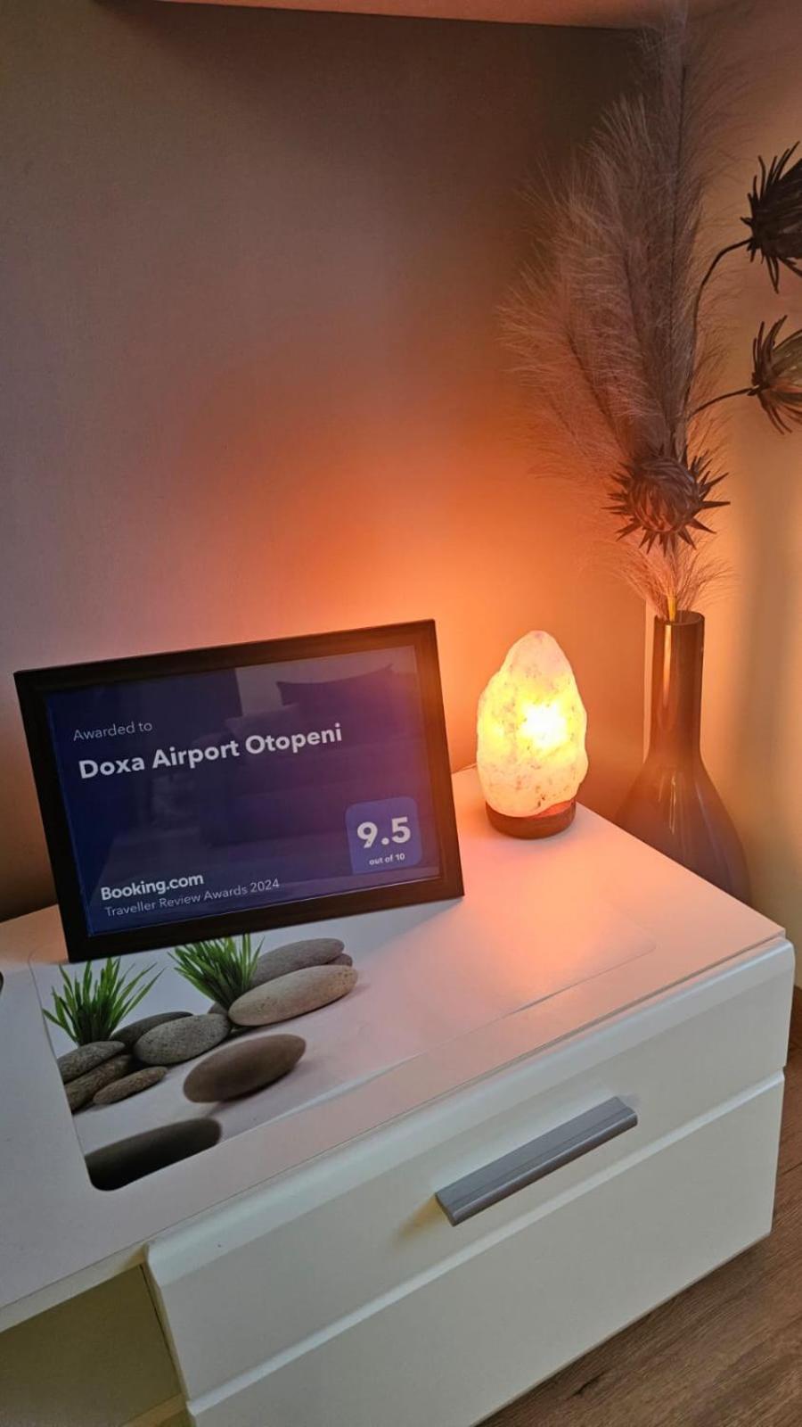 Doxa Airport Otopeni Luaran gambar